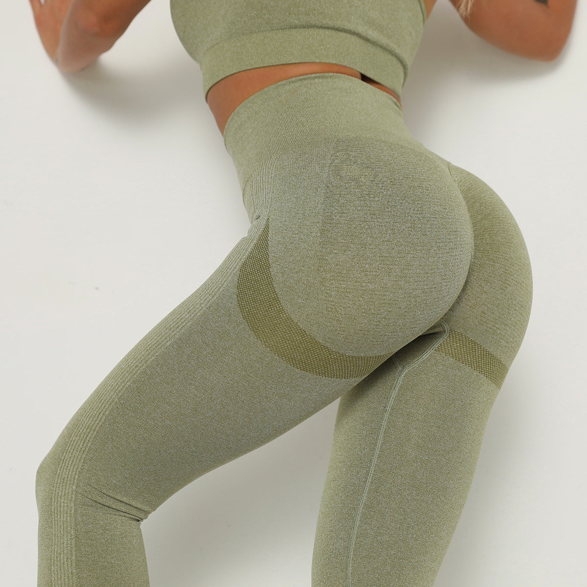 European and American hot-selling seamless knitted hip buttocks moisture wicking yoga pants sports fitness pants sexy hip female legging