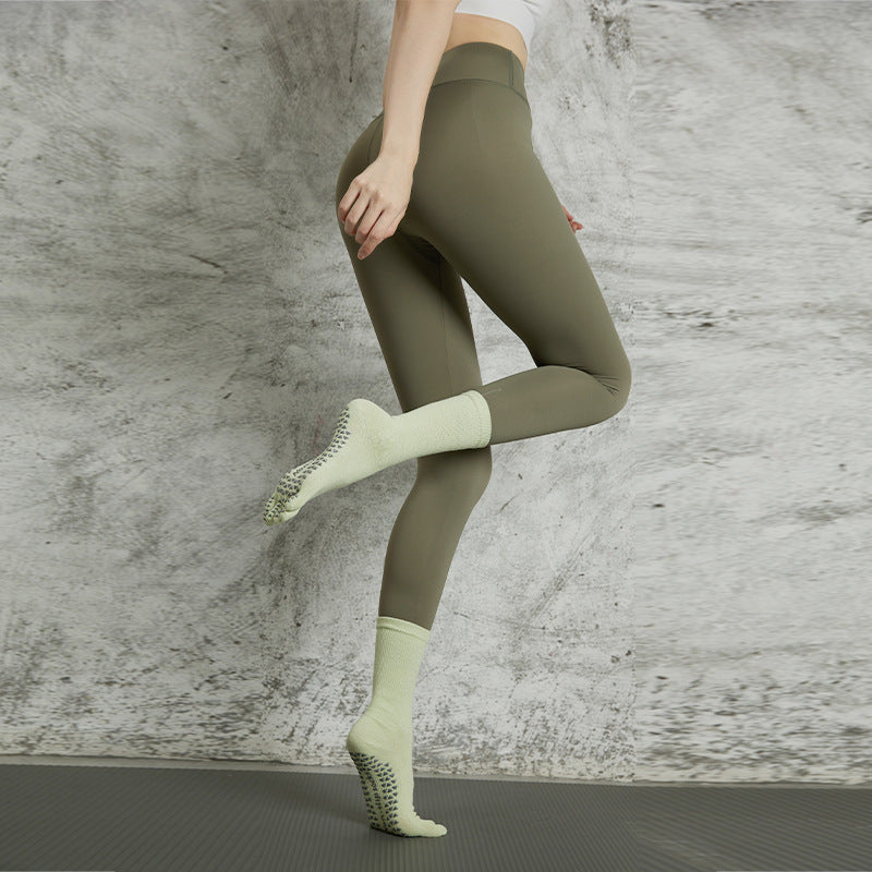 Professional Five-Finger Yoga Socks | Mid-Tube Anti-Slip Pilates & Fitness Socks