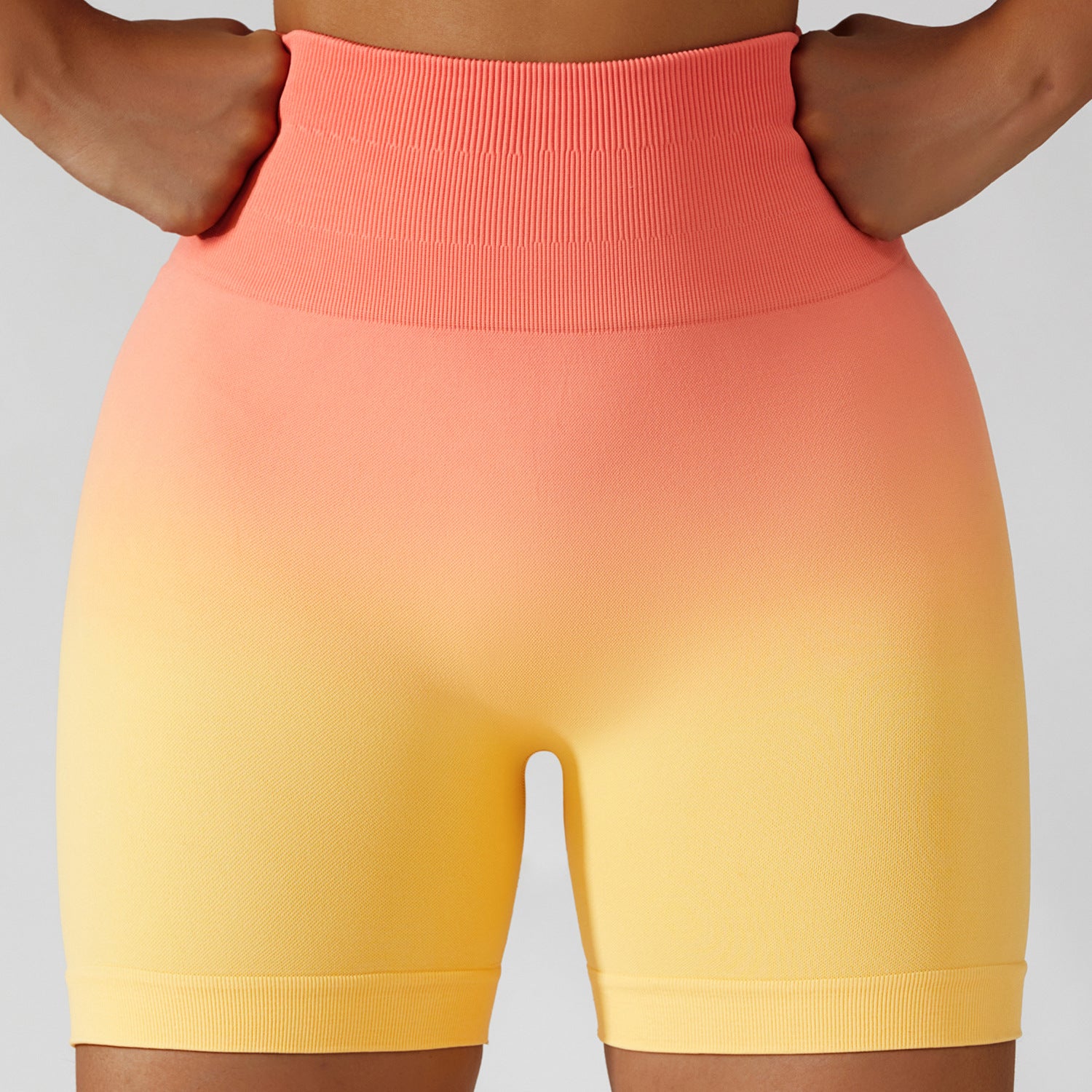 European and American Gradient Seamless Yoga Shorts Breathable Tight Sports Shorts Women's High Waist Elastic Butt Lifting Fitness Pants 6406
