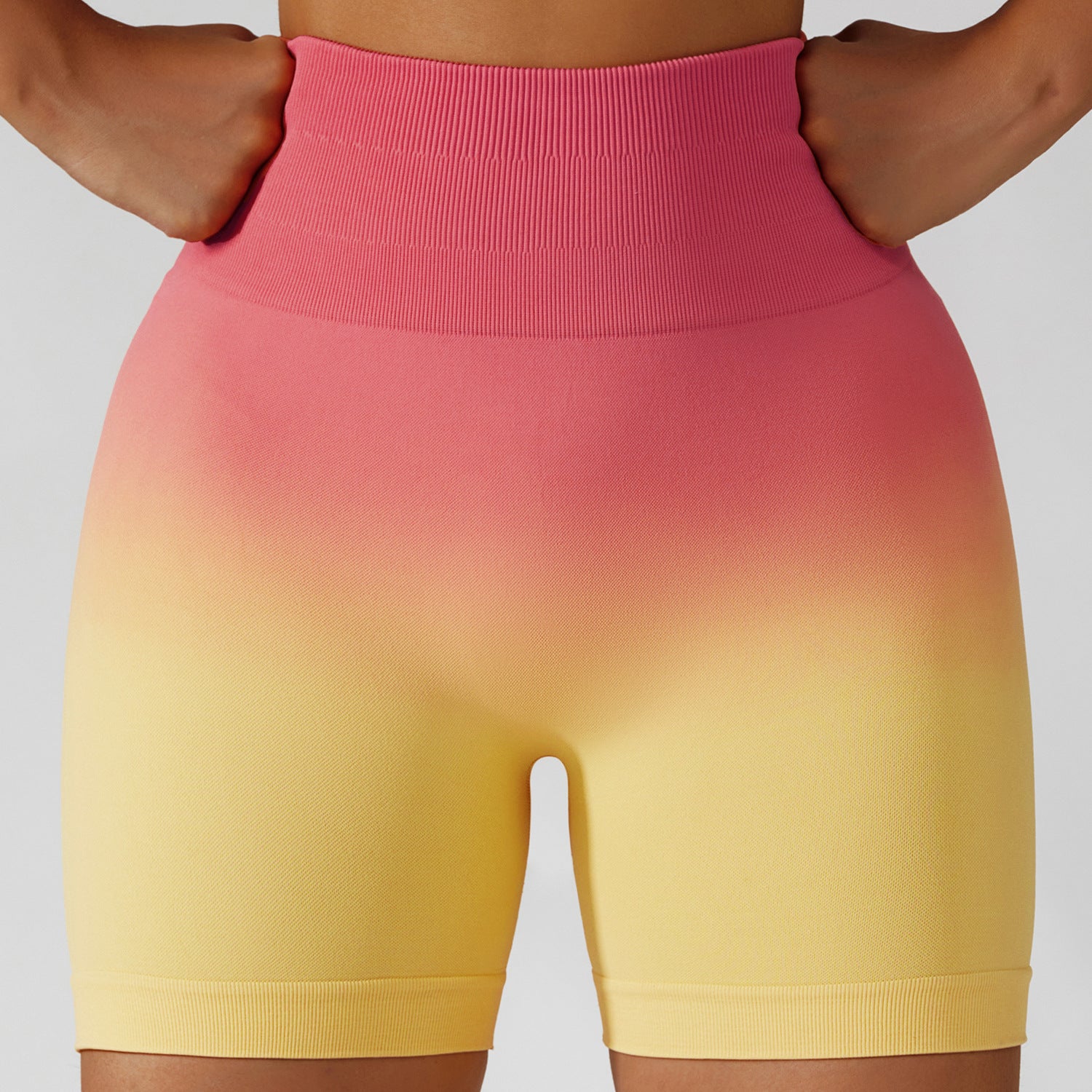 European and American Gradient Seamless Yoga Shorts Breathable Tight Sports Shorts Women's High Waist Elastic Butt Lifting Fitness Pants 6406