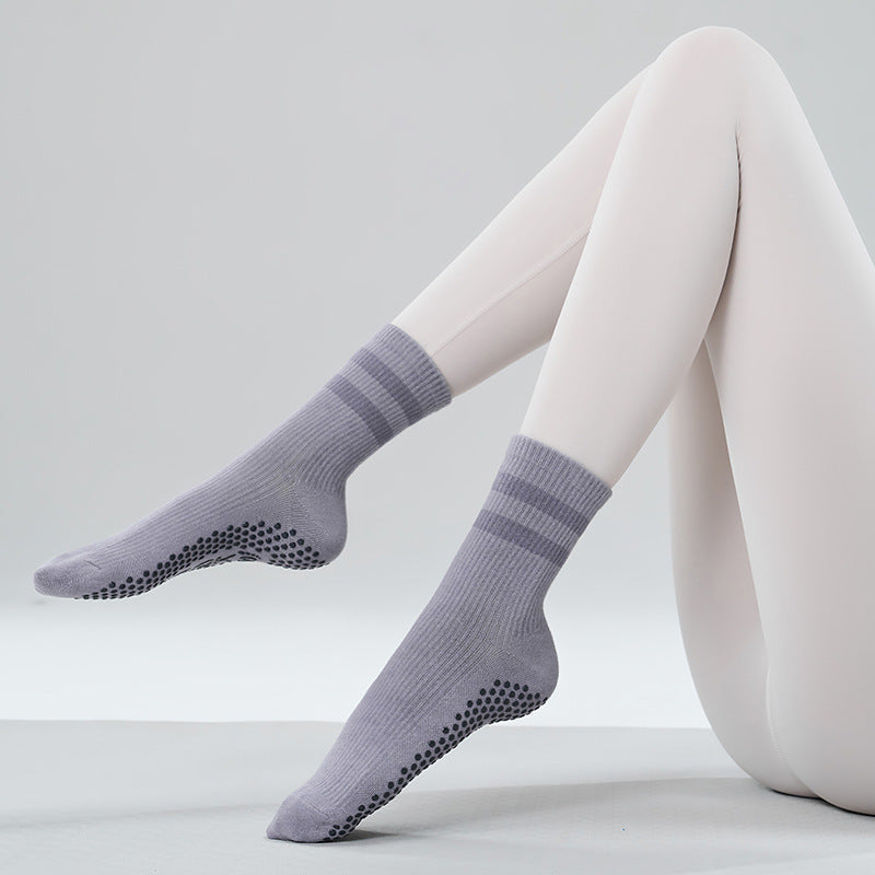 Non-Slip Yoga Socks for Women, Striped Grip Pilates Socks, Breathable Cotton Athletic Socks for Barre, Dance & Home Workouts